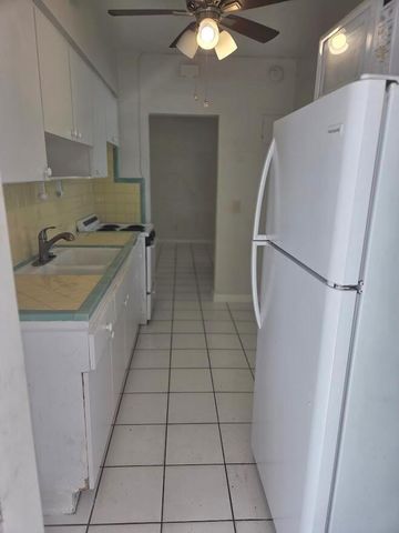1152 Bayview Drive 1152, Fort Lauderdale, FL 33304
