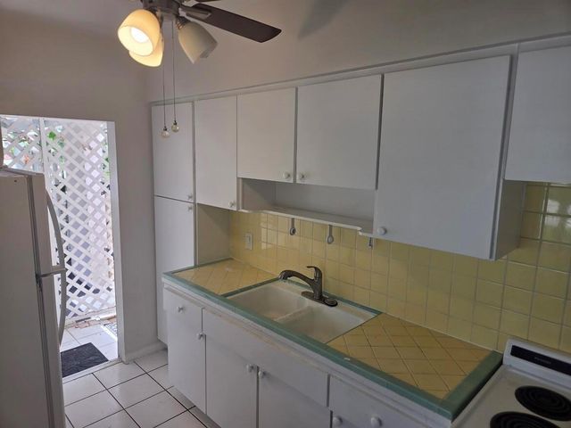 1152 Bayview Drive 1152, Fort Lauderdale, FL 33304