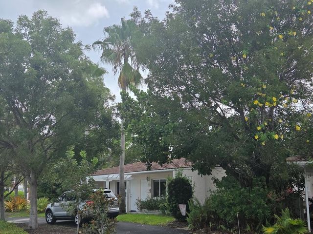 1152 Bayview Drive 1152, Fort Lauderdale, FL 33304