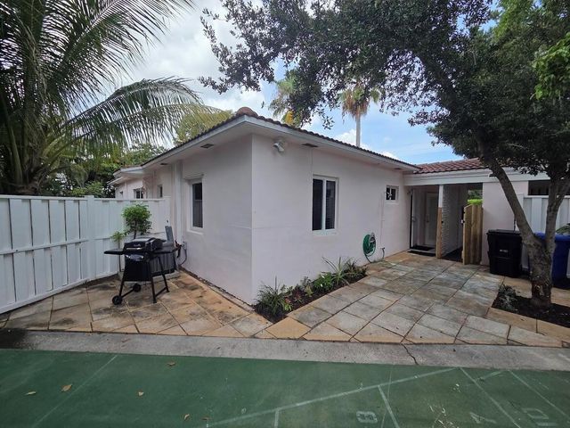 1152 Bayview Drive 1152, Fort Lauderdale, FL 33304