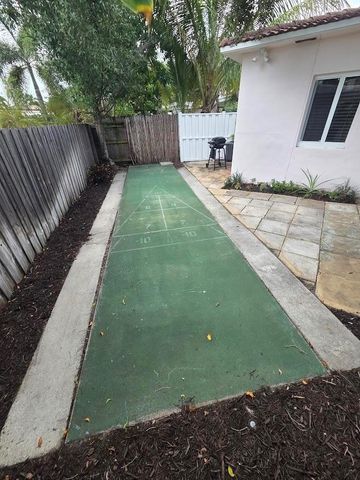 1152 Bayview Drive 1152, Fort Lauderdale, FL 33304