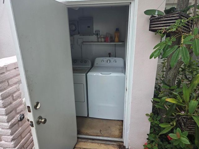 1152 Bayview Drive 1152, Fort Lauderdale, FL 33304