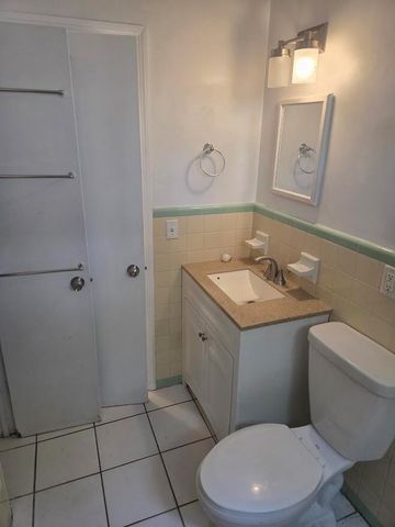 1152 Bayview Drive 1152, Fort Lauderdale, FL 33304