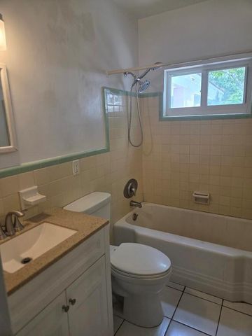 1152 Bayview Drive 1152, Fort Lauderdale, FL 33304
