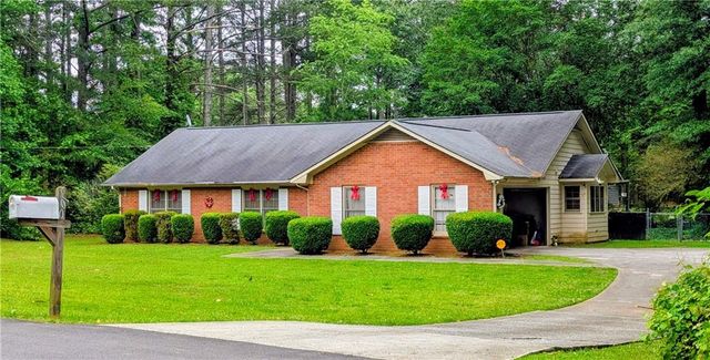 100 Whitney Way, Fayetteville, GA 30214