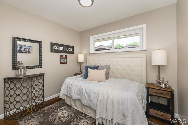 1085 Grenoble Lane, Florissant, MO 63033