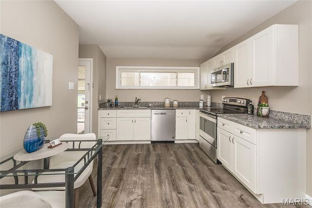1085 Grenoble Lane, Florissant, MO 63033