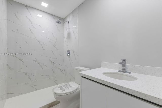 15685 SW 82nd Cir Ln 28, Miami, FL 33193