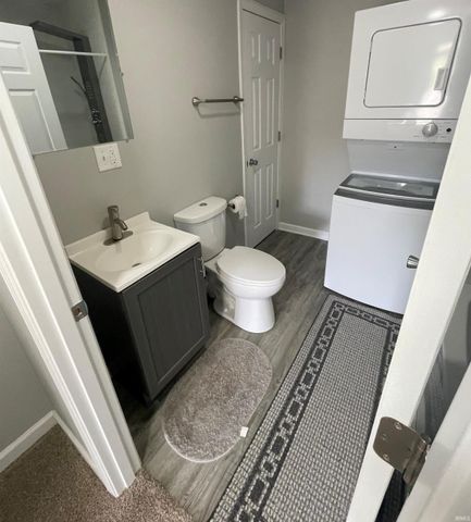 561 Grayton Road, Kingsford Heights, IN 46346