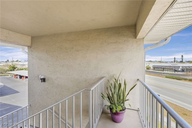 2244 Winkler AVE 301, Fort Myers, FL 33901