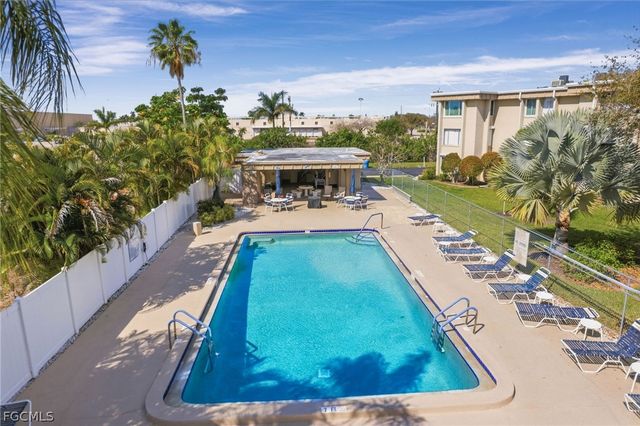 2244 Winkler AVE 301, Fort Myers, FL 33901