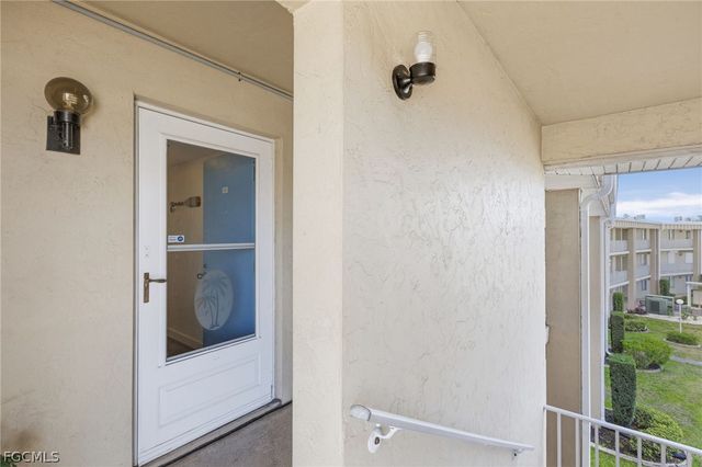 2244 Winkler AVE 301, Fort Myers, FL 33901