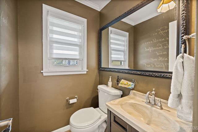 83 N Park Boulevard, Glen Ellyn, IL 60137