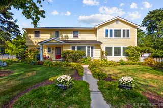 83 N Park Boulevard, Glen Ellyn, IL 60137