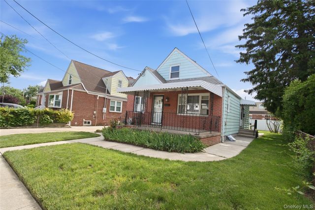 503 S 12th Street, New Hyde Park, NY 11040