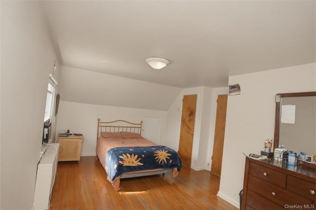 503 S 12th Street, New Hyde Park, NY 11040