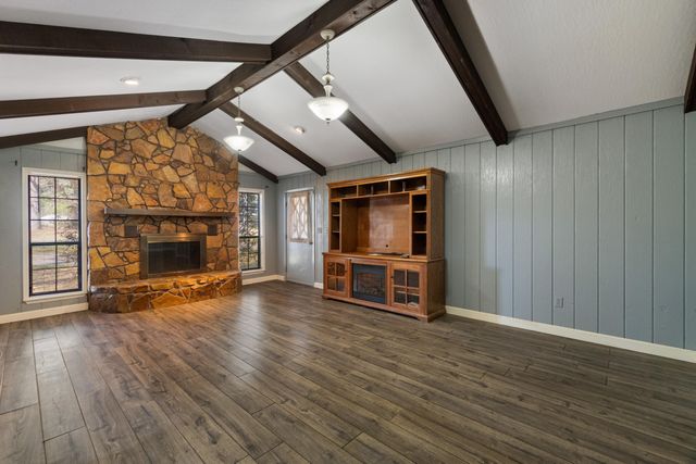 606 Jackson Rd., Hattiesburg, MS 39402