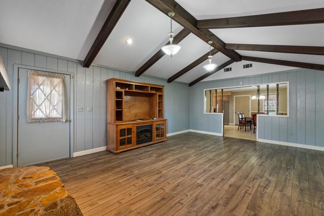 606 Jackson Rd., Hattiesburg, MS 39402