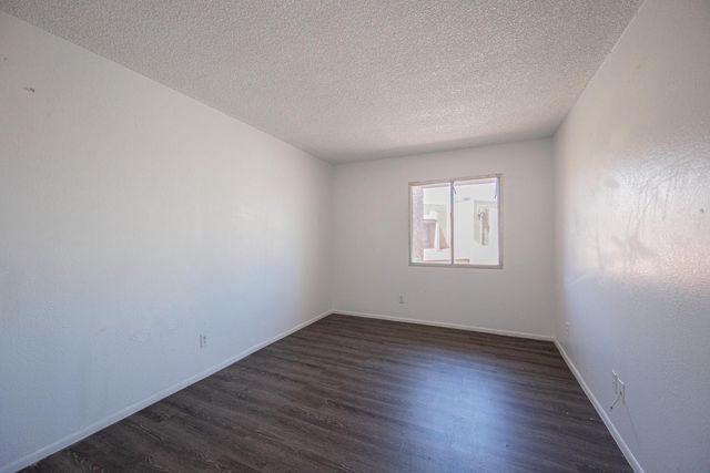 7314 N 43rd Avenue, Glendale, AZ 85301