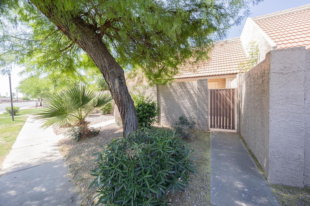 7314 N 43rd Avenue, Glendale, AZ 85301