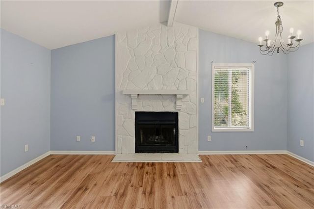 118 Cloister Oaks Circle, Winston-salem, NC 27127