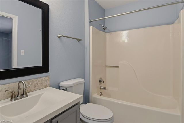 118 Cloister Oaks Circle, Winston-salem, NC 27127