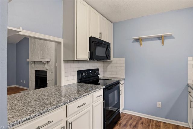 118 Cloister Oaks Circle, Winston-salem, NC 27127