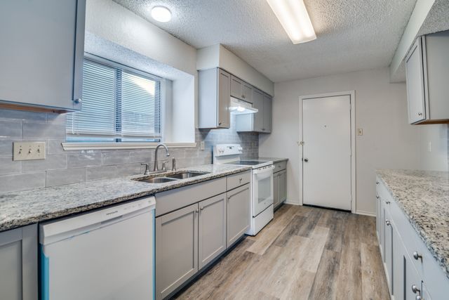 1014 Courtney Drive, Mesquite, TX 75150