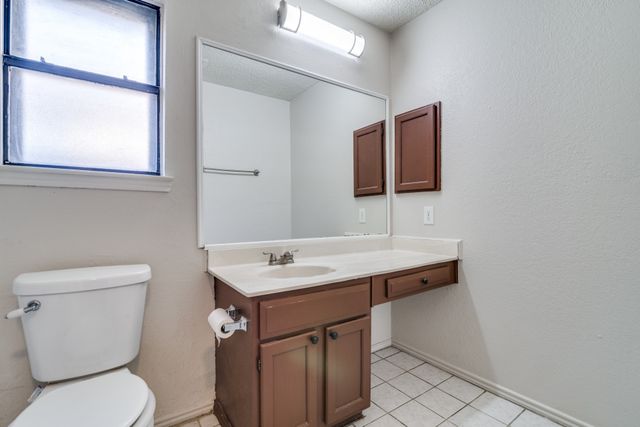 1014 Courtney Drive, Mesquite, TX 75150