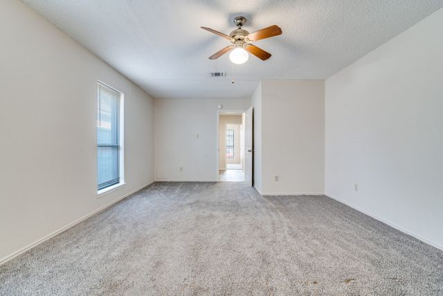 1014 Courtney Drive, Mesquite, TX 75150