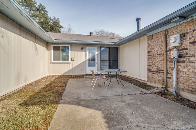 1014 Courtney Drive, Mesquite, TX 75150