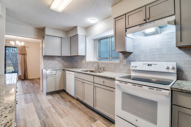 1014 Courtney Drive, Mesquite, TX 75150