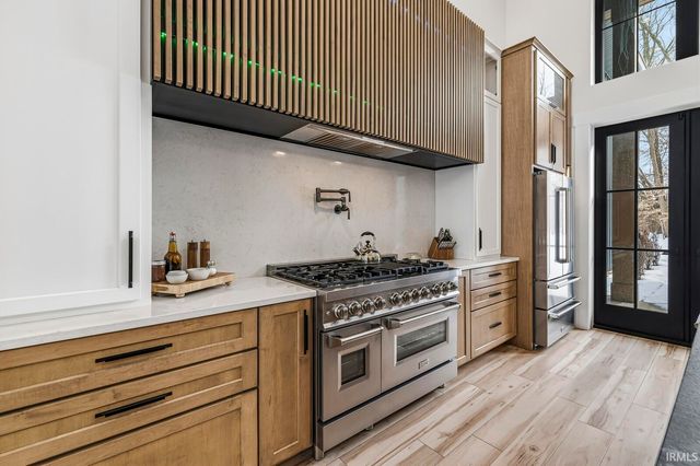 50678 Dolph Road, Elkhart, IN 46514