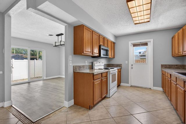 6382 Royal Palm Boulevard 6382, Margate, FL 33063