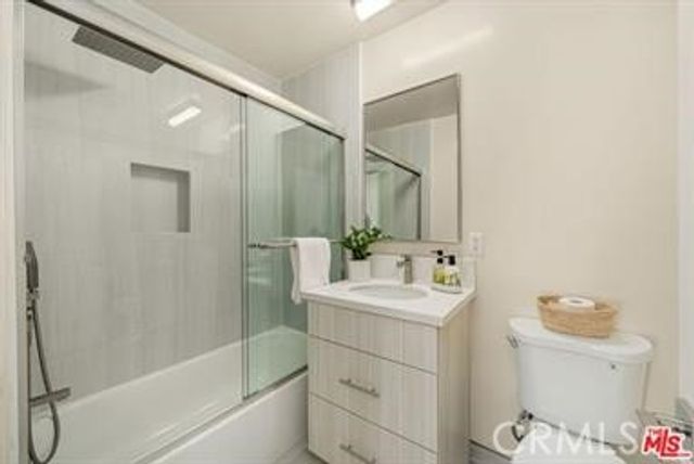 91 W Gainsborough, Thousand Oaks, CA 91360