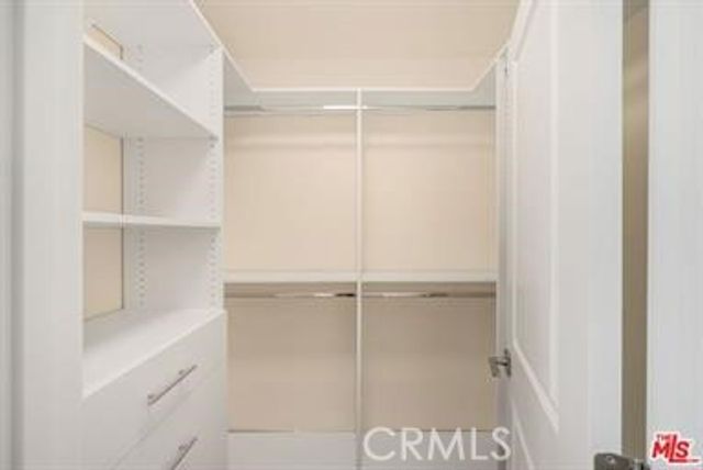 91 W Gainsborough, Thousand Oaks, CA 91360