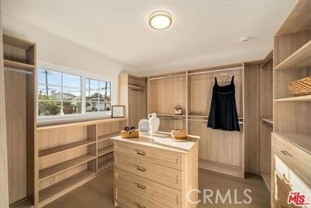 91 W Gainsborough, Thousand Oaks, CA 91360