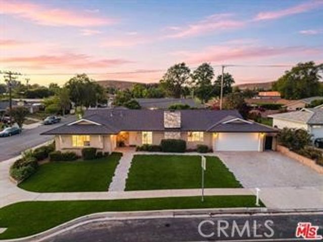 91 W Gainsborough, Thousand Oaks, CA 91360