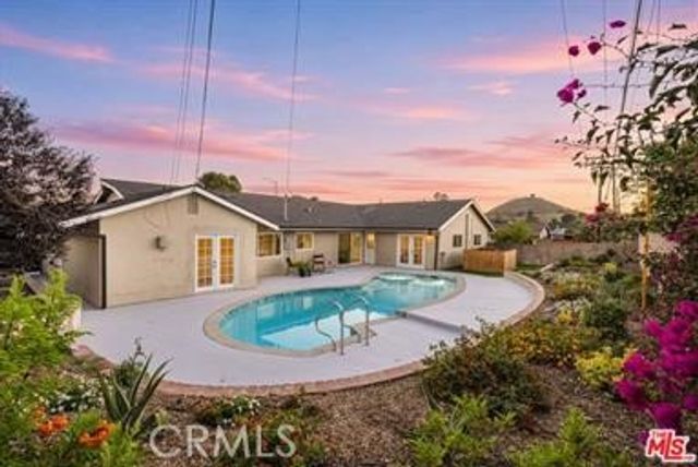 91 W Gainsborough, Thousand Oaks, CA 91360