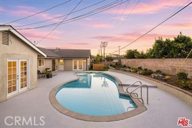 91 W Gainsborough, Thousand Oaks, CA 91360