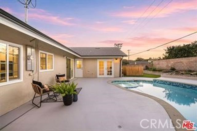 91 W Gainsborough, Thousand Oaks, CA 91360