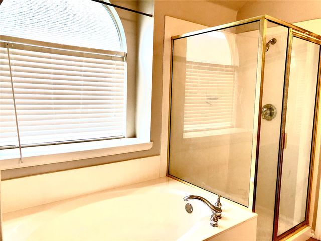 1216 Badbury Lane, Grand Prairie, TX 75052