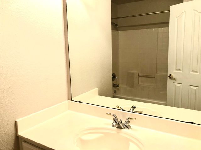 1216 Badbury Lane, Grand Prairie, TX 75052