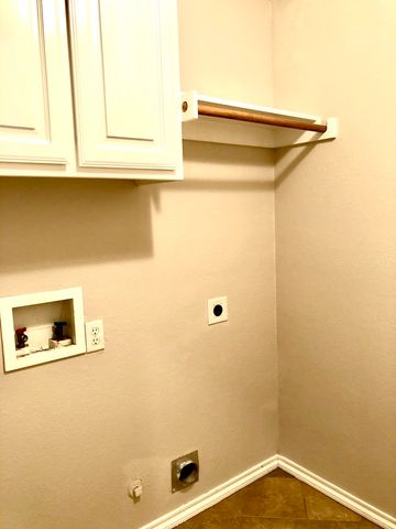 1216 Badbury Lane, Grand Prairie, TX 75052