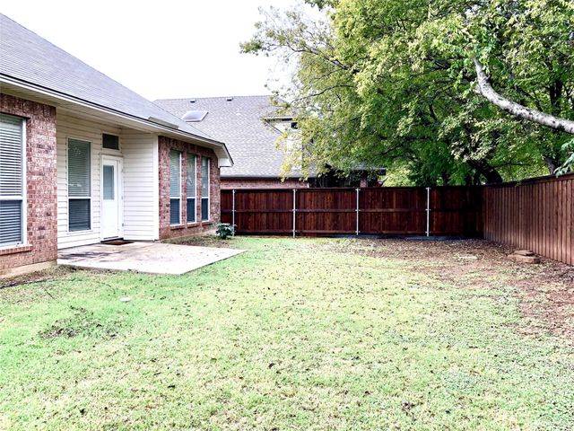 1216 Badbury Lane, Grand Prairie, TX 75052