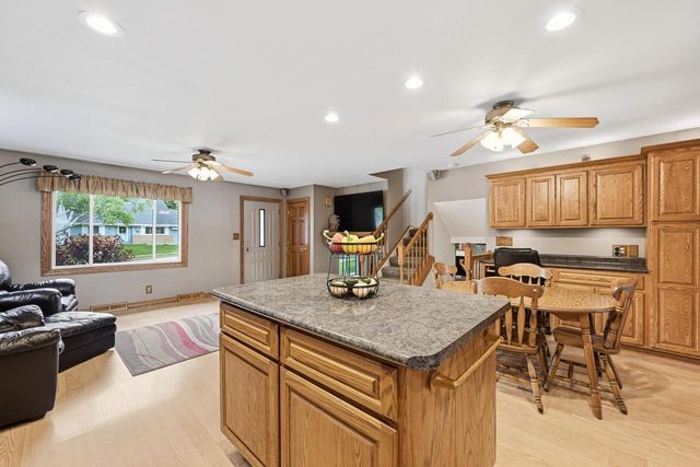 2718 Bristol COURT, Waukesha, WI 53188