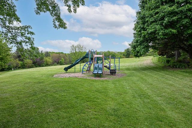 2718 Bristol COURT, Waukesha, WI 53188