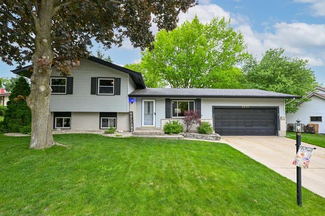 2718 Bristol COURT, Waukesha, WI 53188