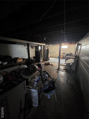 7148 Lillian Avenue, St Louis, MO 63121