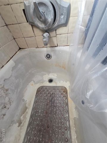 7148 Lillian Avenue, St Louis, MO 63121